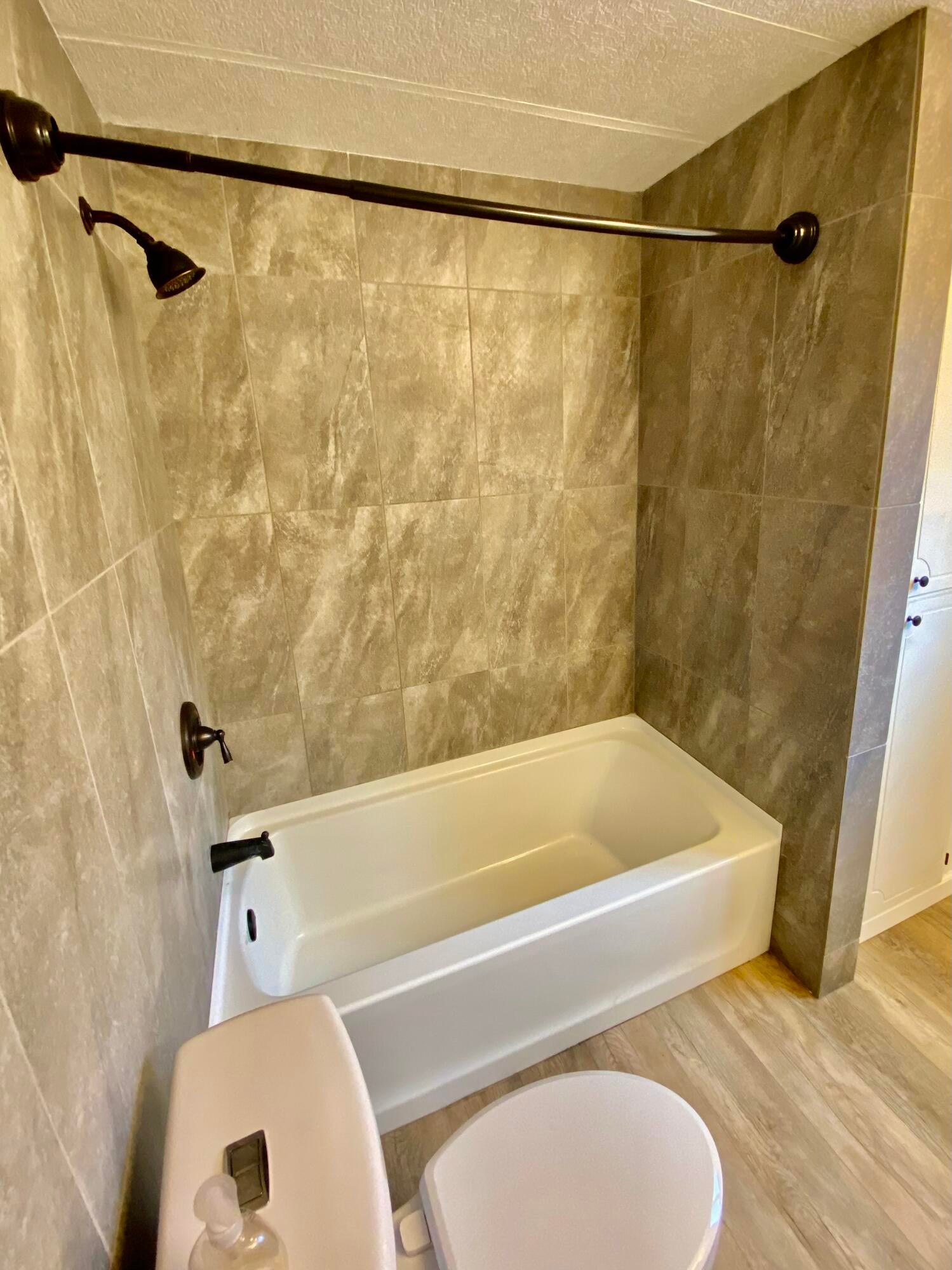 60311 Cheyenne Road, Unit 11 Bend, OR 97702 - Photo 12 of 42 IMG_0516