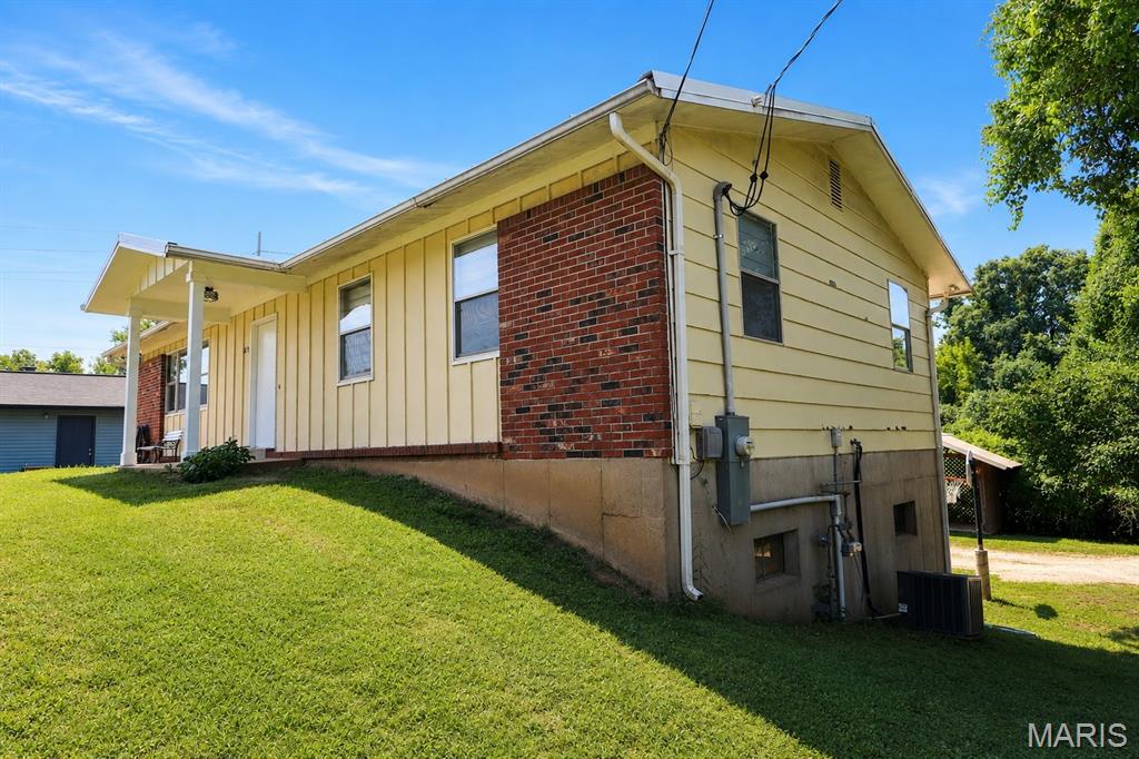 5904 Starlight Drive High Ridge, MO 63049 - Photo 2 of 76 Gallery Image 2