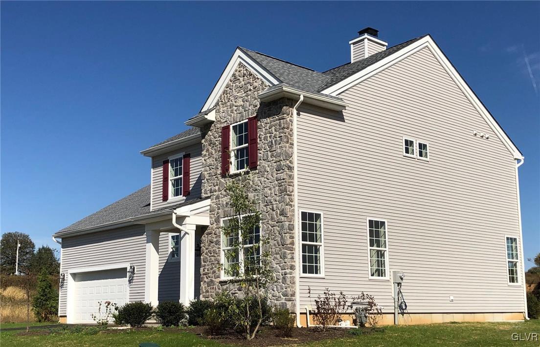 442 Rinaldi Lane Easton, PA 18040 - Photo 1 of 10 Gallery Image 1