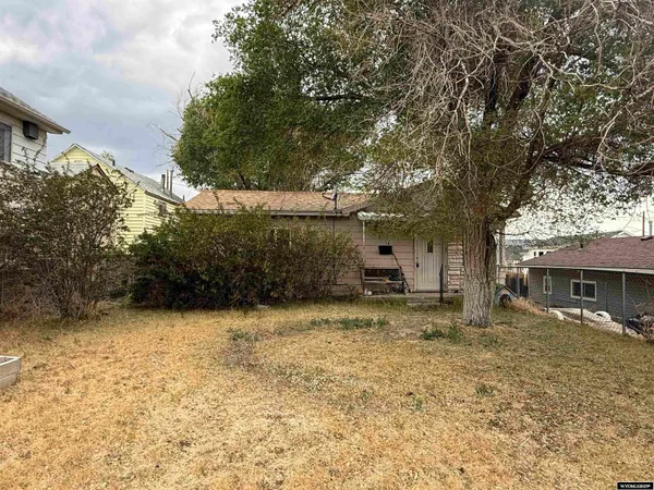 $160,000 | 416 R Street, Rock Springs, WY 82901