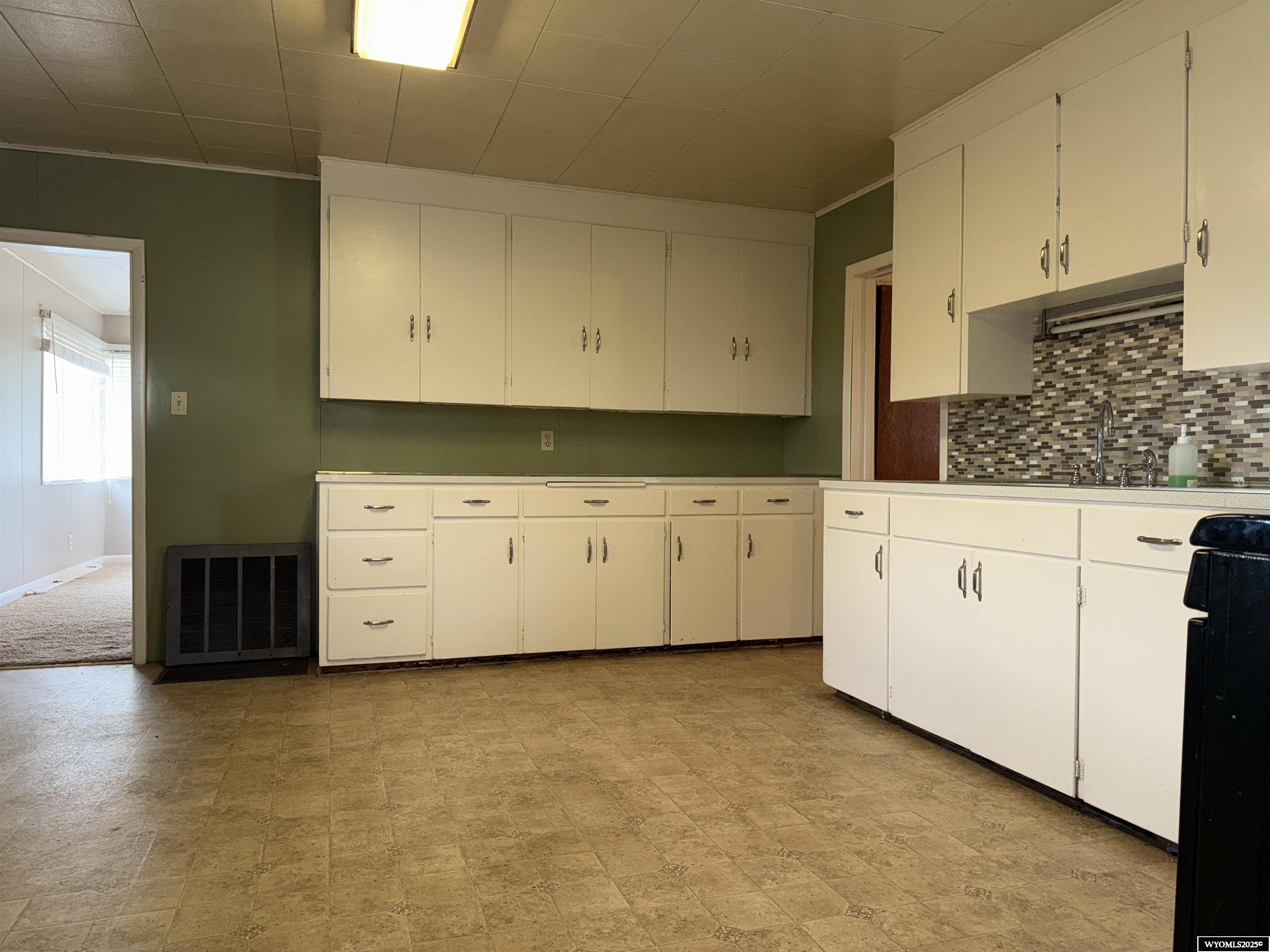 416 R Street Rock Springs, WY 82901 - Photo 14 of 18