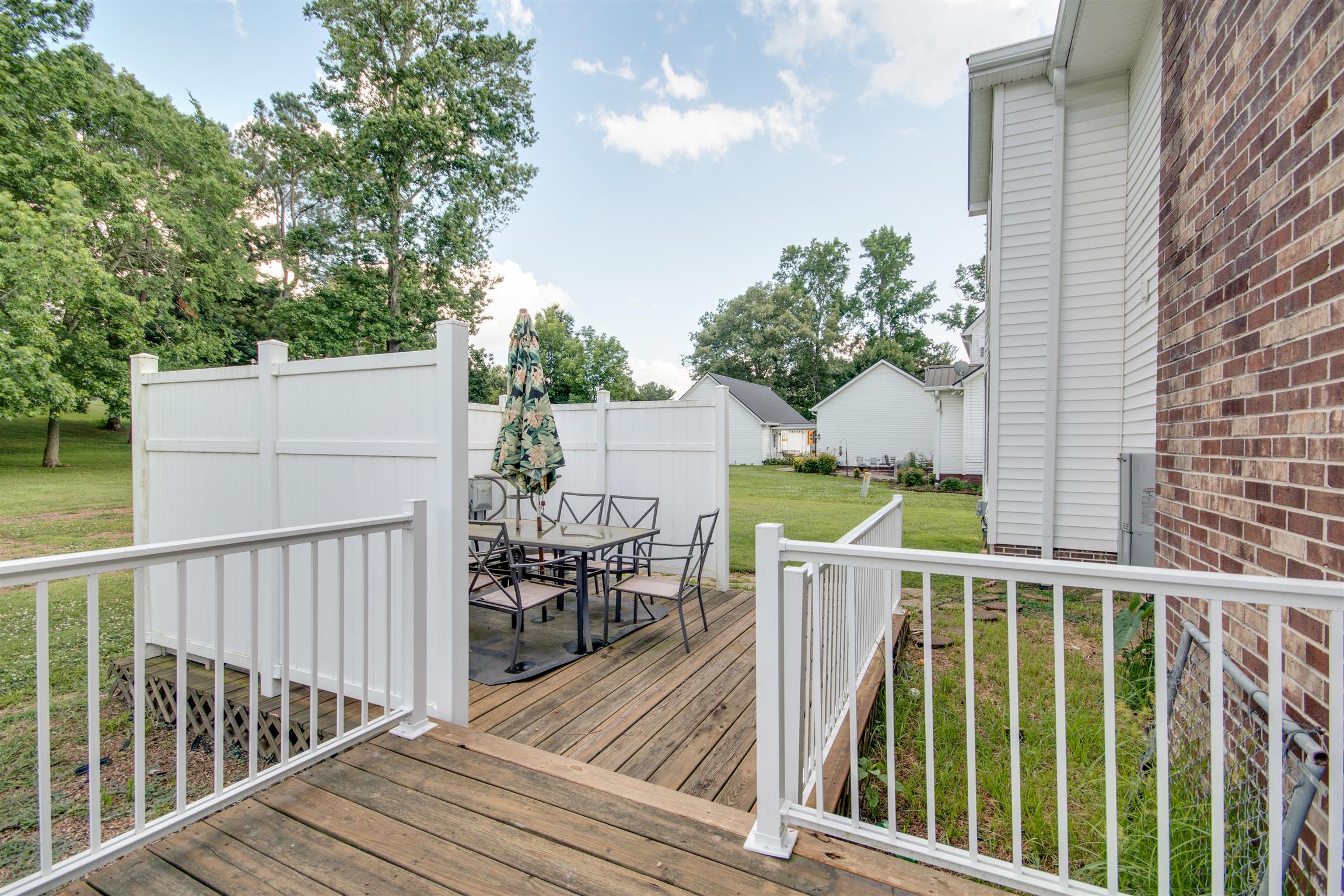 507 Mortons Lake Road Manchester, TN 37355 - Photo 18 of 22 Private outdoor dining area