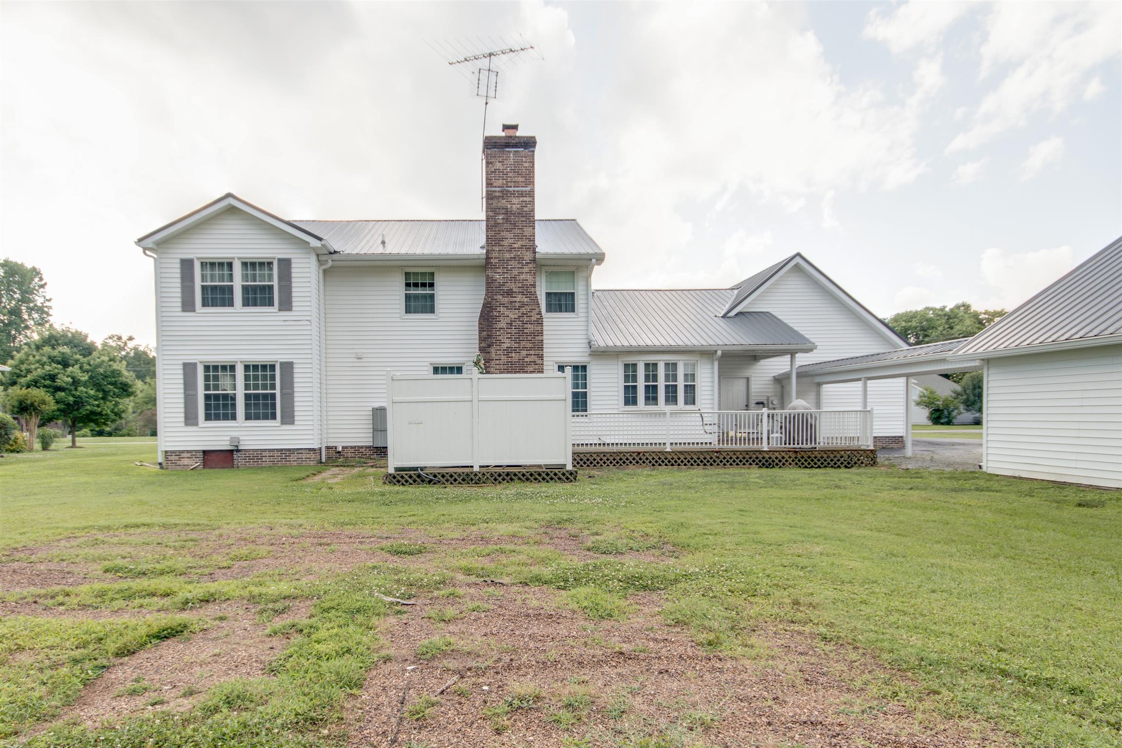 507 Mortons Lake Road Manchester, TN 37355 - Photo 19 of 22 Rear view of the home