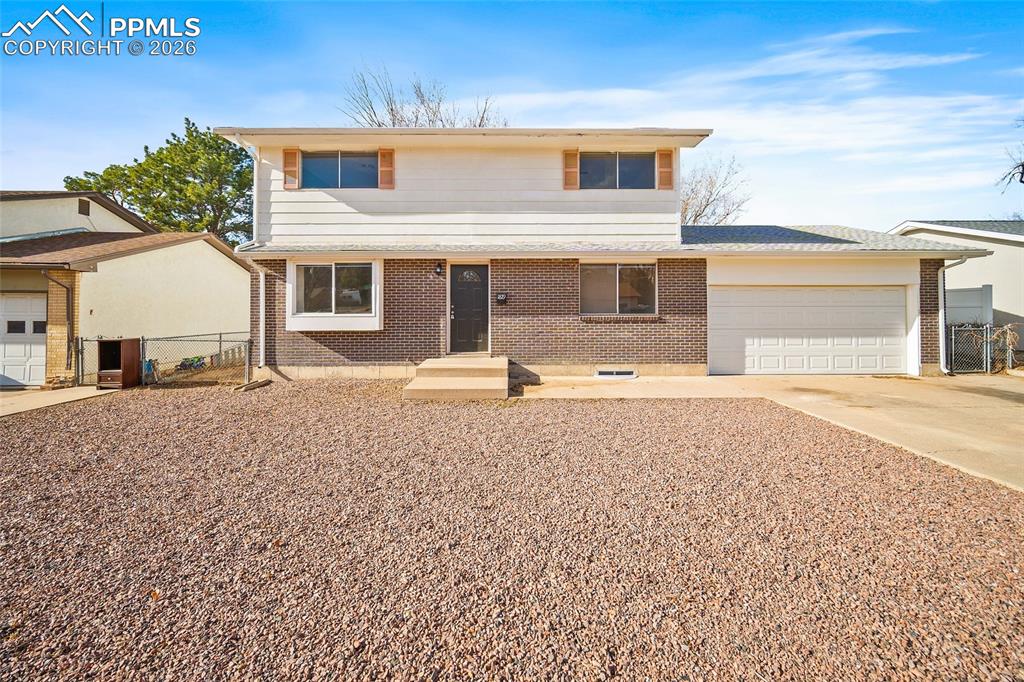 1819 Midlothian Road Pueblo, CO 81001 - Photo 1 of 35