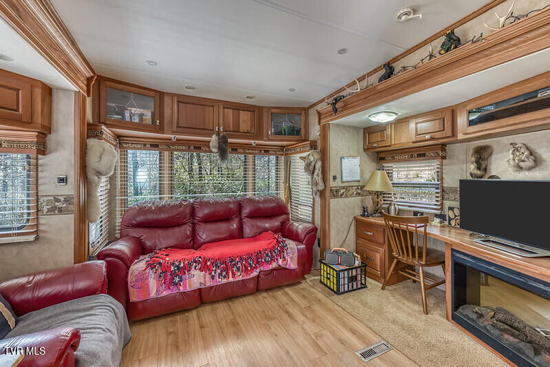155 Tower Road Roan Mountain, TN 37687 - Photo 21 of 35 IMG_2664