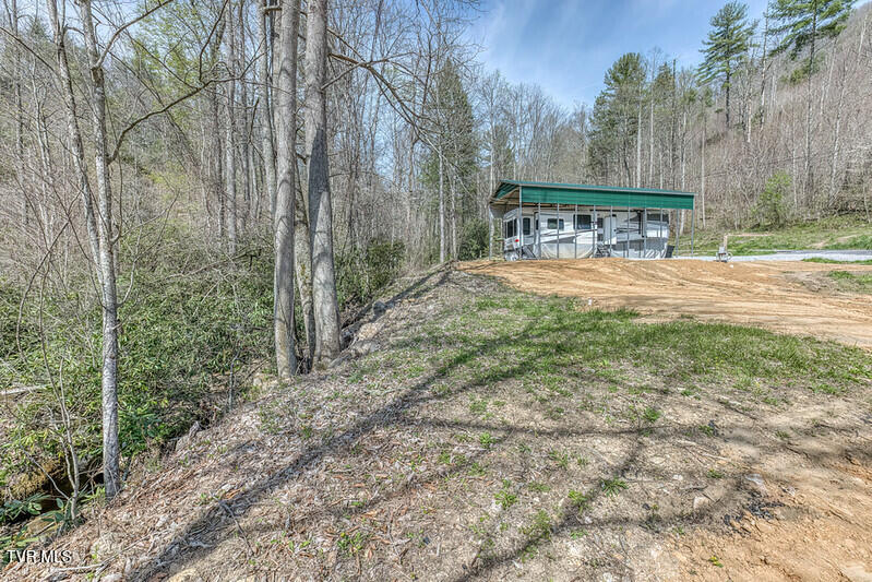 155 Tower Road Roan Mountain, TN 37687 - Photo 29 of 35 IMG_2661