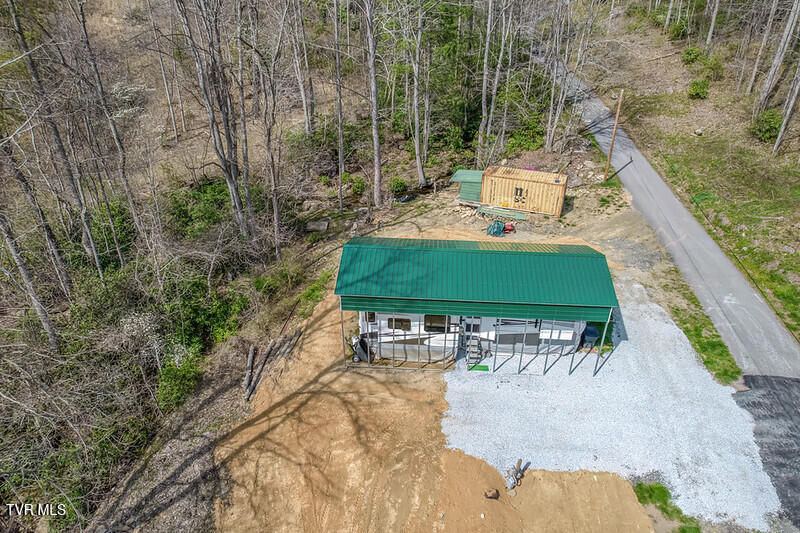 155 Tower Road Roan Mountain, TN 37687 - Photo 3 of 35 IMG_2656