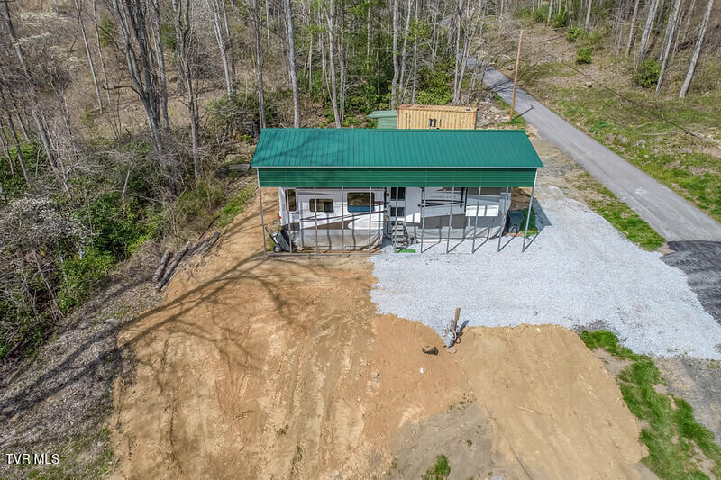 155 Tower Road Roan Mountain, TN 37687 - Photo 34 of 35 IMG_2655