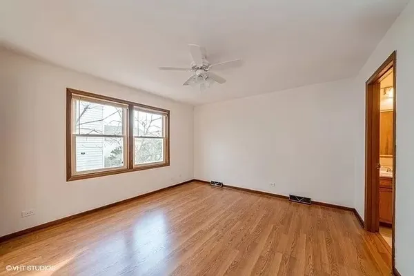 $2,400 | 35 Evergreen Road, Streamwood, IL 60107