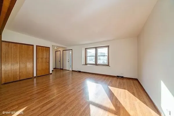 $2,400 | 35 Evergreen Road, Streamwood, IL 60107