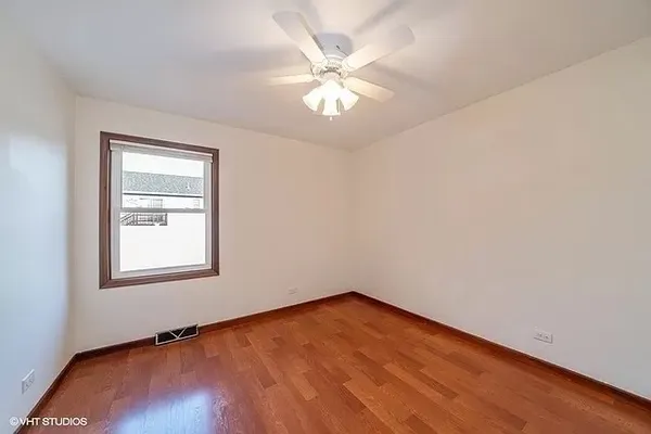 $2,400 | 35 Evergreen Road, Streamwood, IL 60107