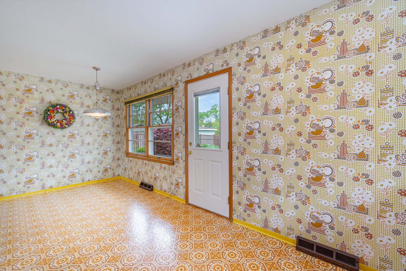 18909 Ridgewood Avenue Lansing, IL 60438 - Photo 12 of 37 Gallery Image 12
