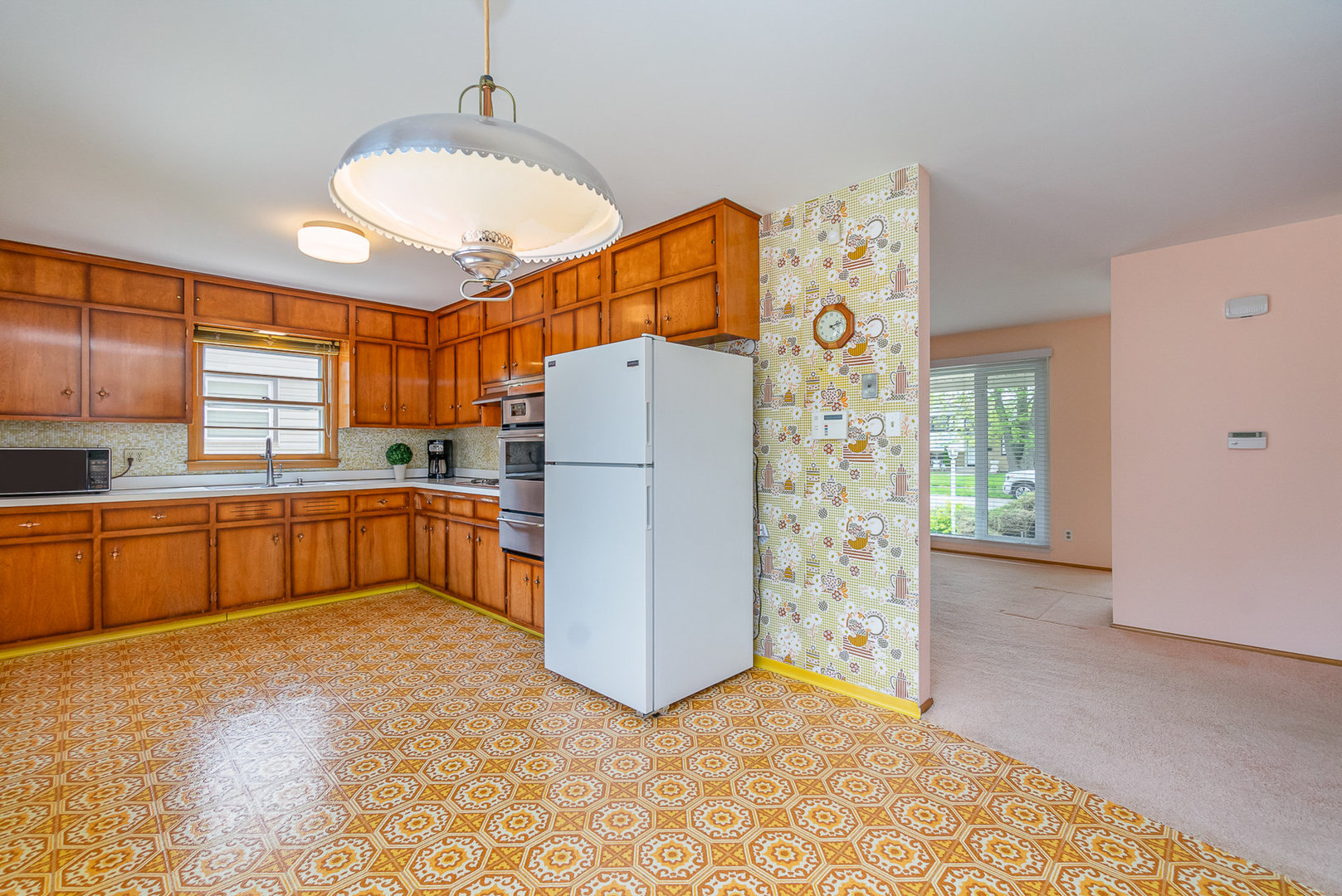 18909 Ridgewood Avenue Lansing, IL 60438 - Photo 8 of 37 Gallery Image 8