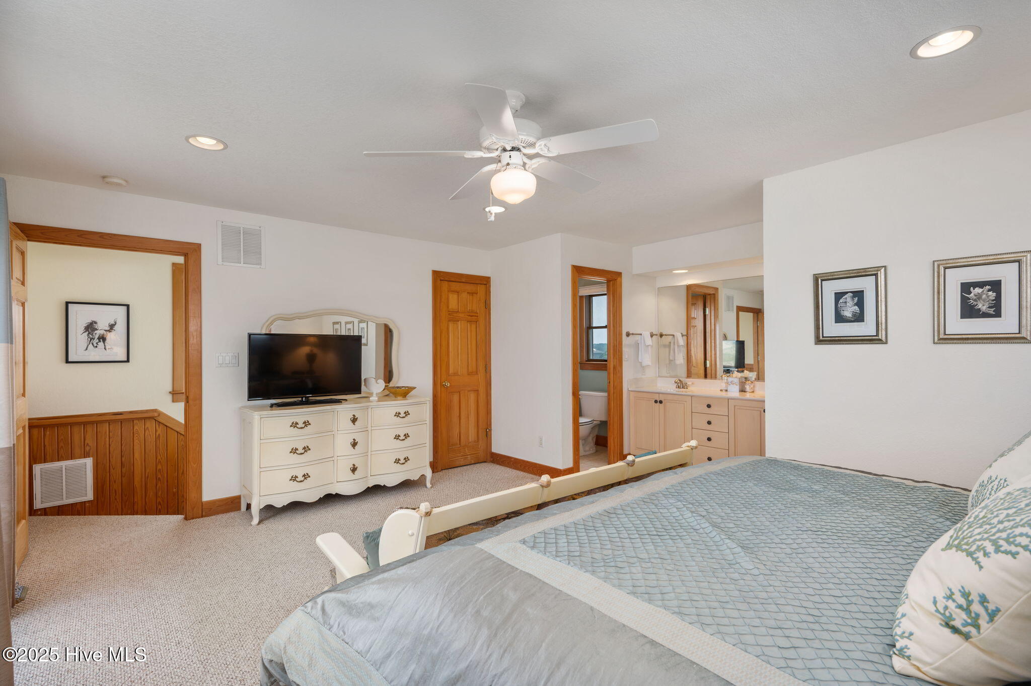 2094 Sandfiddler Road Corolla, NC 27927 - Photo 21 of 62 19-web-or-mls-2094-Sandfiddler-TL-BR3-V4