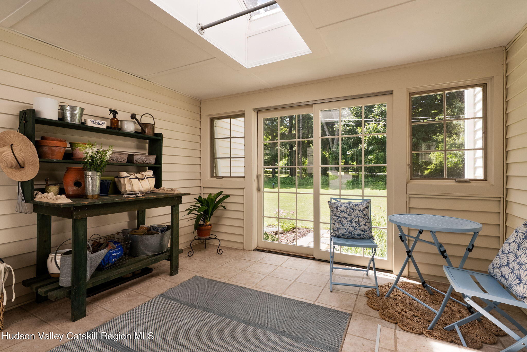 16 Carriage House Road Catskill, NY 12414 - Photo 4 of 74 Three season breezeway