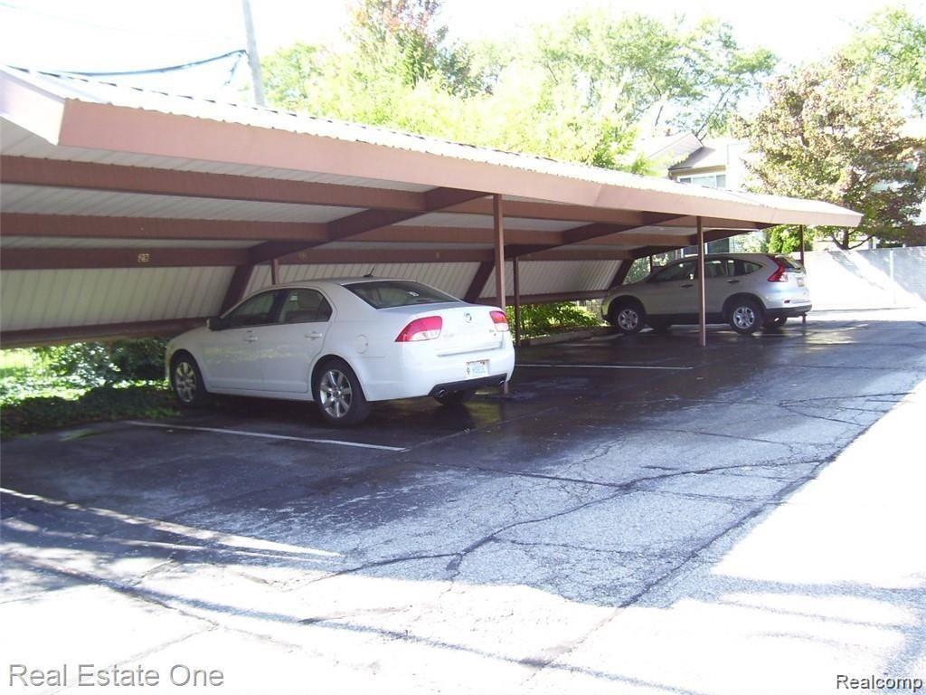 5015 Crooks Road, Unit 32 Royal Oak, MI 48073 - Photo 23 of 23 GetMedia (2).jpg