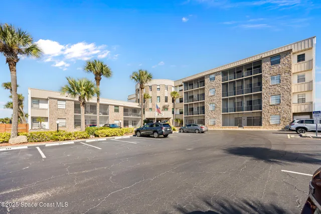 $2,600 | 333 North Atlantic Avenue, Unit 405, Cocoa Beach, FL 32931