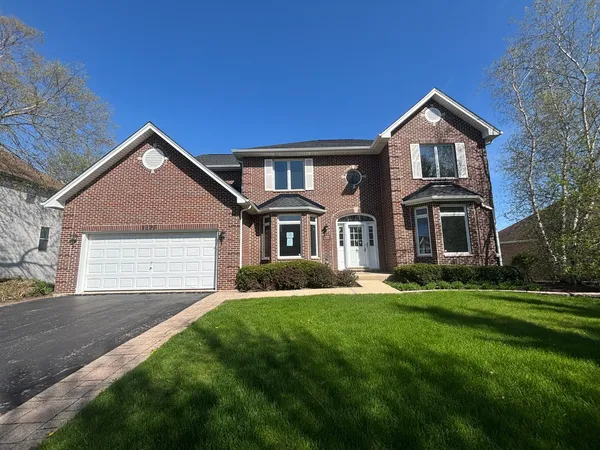 $499,900 | 1295 Hunters Ridge West, Hoffman Estates, IL 60192