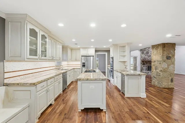 $899,000 | 2914 Manila Lane, Houston, TX 77043