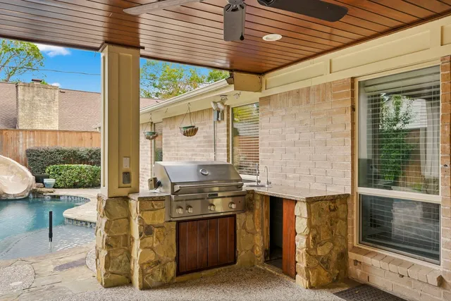 $899,000 | 2914 Manila Lane, Houston, TX 77043