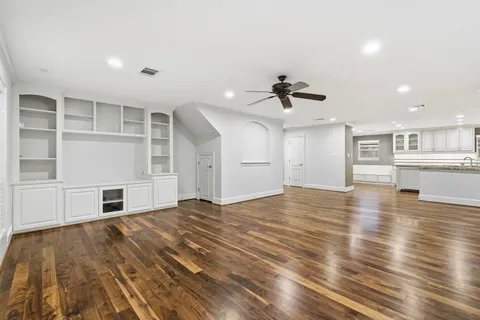 $899,000 | 2914 Manila Lane, Houston, TX 77043