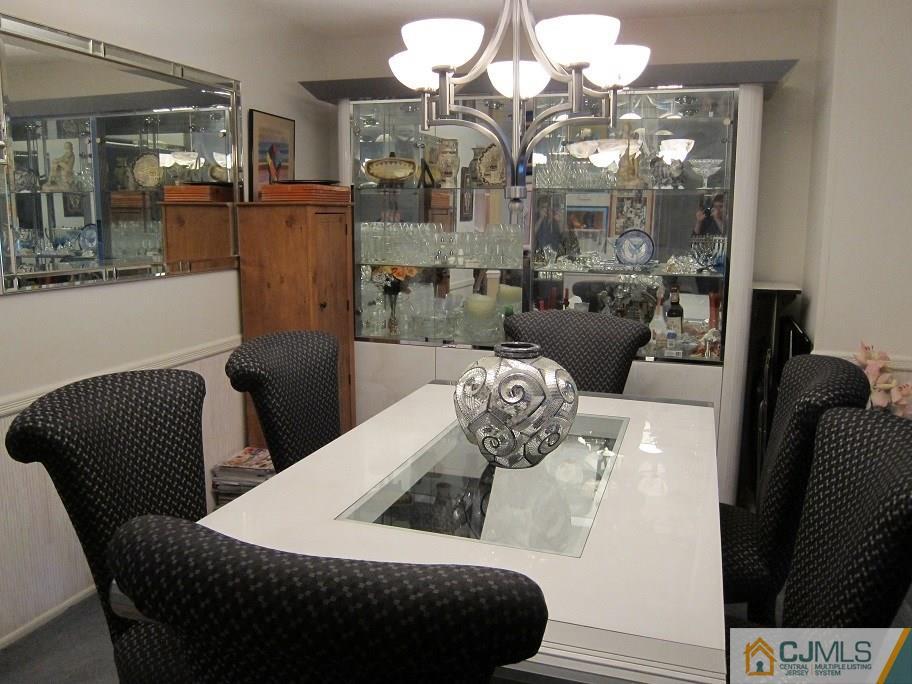 7 Pheasant Run Edison, NJ 08820 - Photo 3 of 15 Gallery Image 3