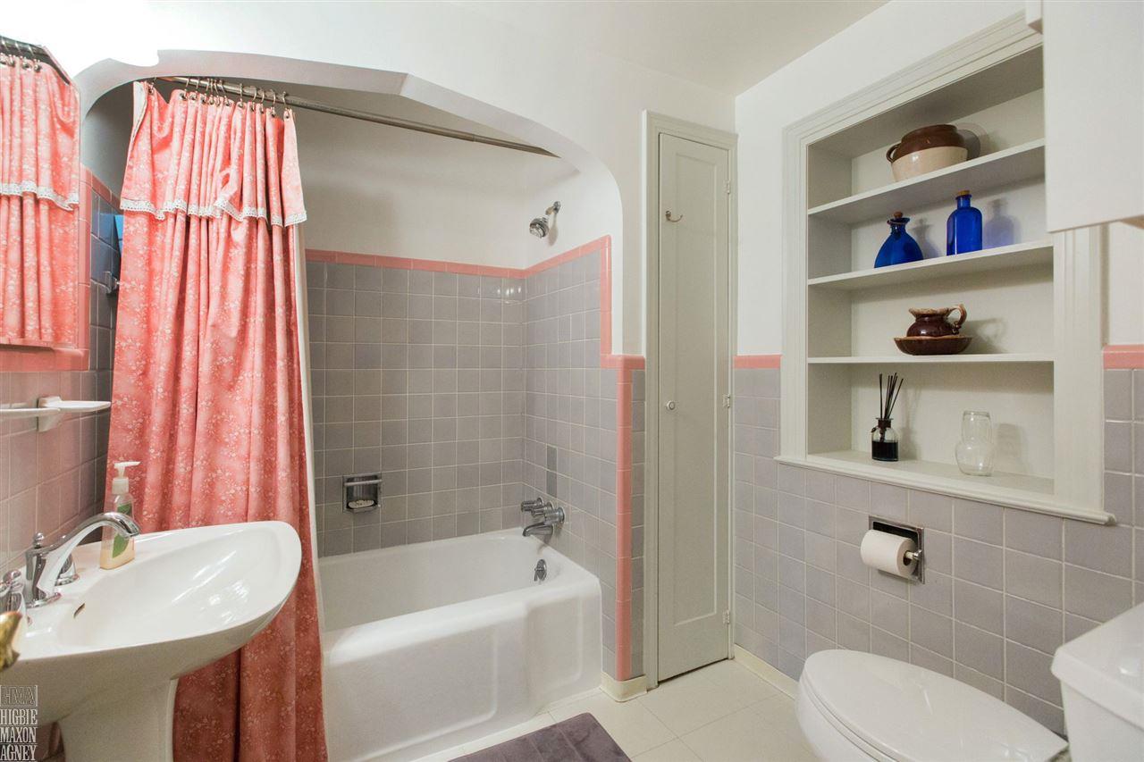 329 Ridgemont Road Grosse Pointe Farms, MI 48236 - Photo 15 of 26
