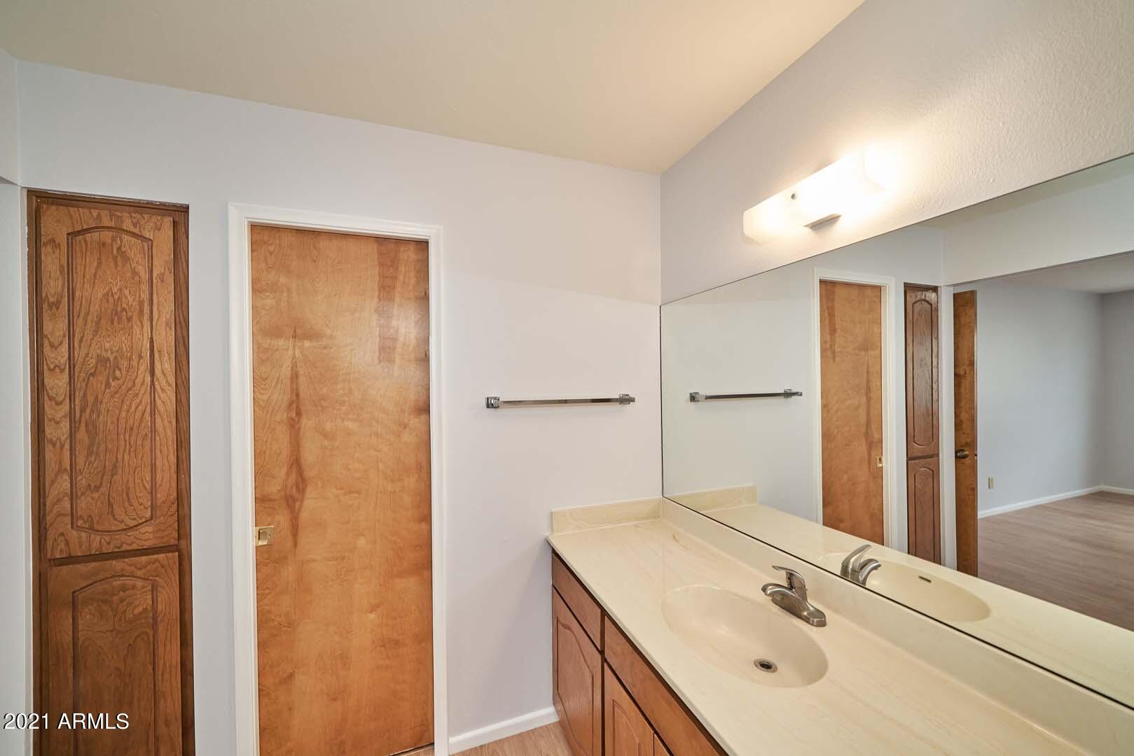 2139 North Recker Road Mesa, AZ 85215 - Photo 16 of 36 Master Bath2