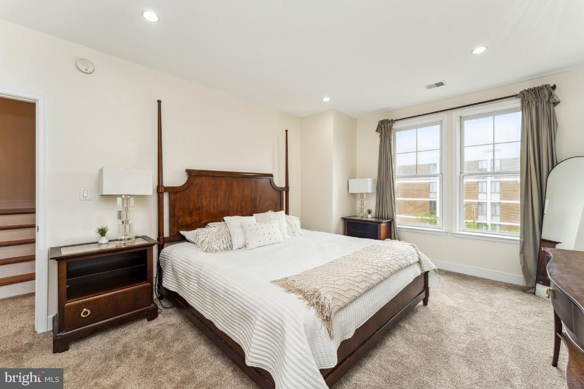 1418 North Rhodes Street, Unit B428 Arlington, VA 22209 - Photo 12 of 23 Primary Bedroom