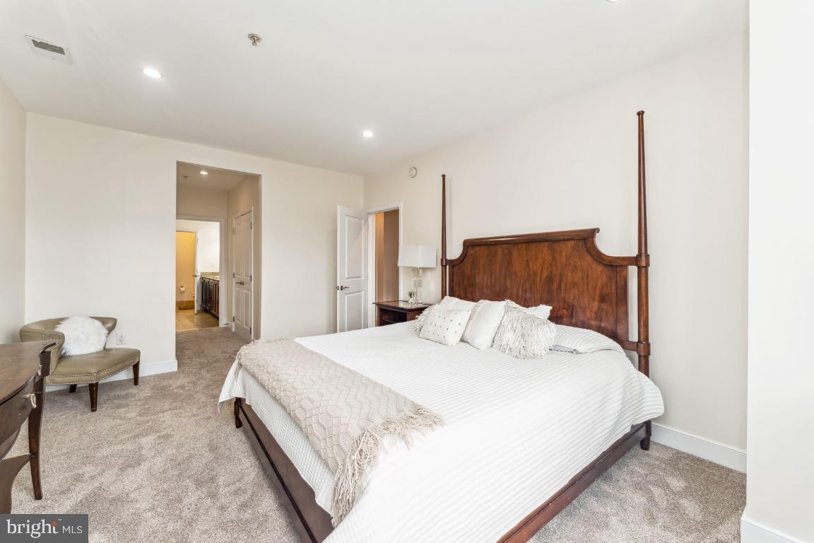 1418 North Rhodes Street, Unit B428 Arlington, VA 22209 - Photo 13 of 23 Primary Bedroom