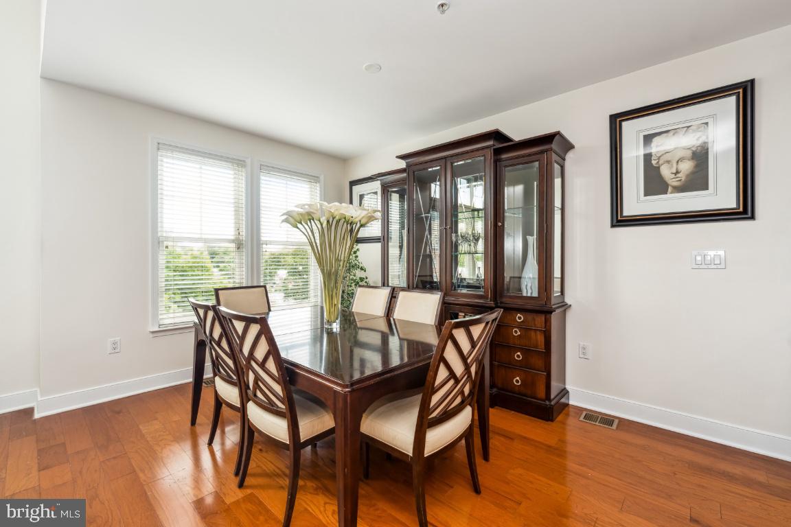 1418 North Rhodes Street, Unit B428 Arlington, VA 22209 - Photo 7 of 23