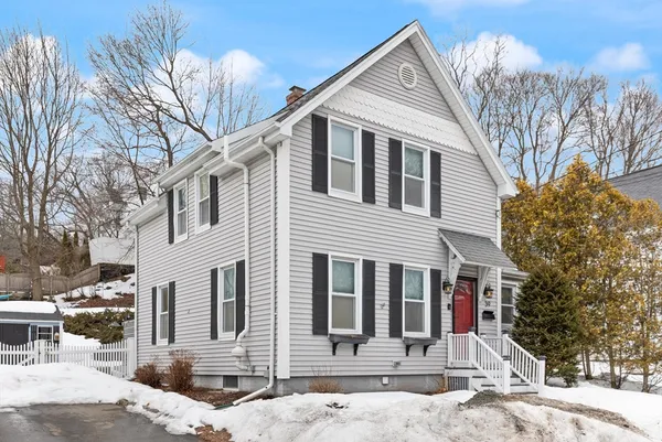 $825,000 | 39 Cedar Street, Wakefield, MA 01880