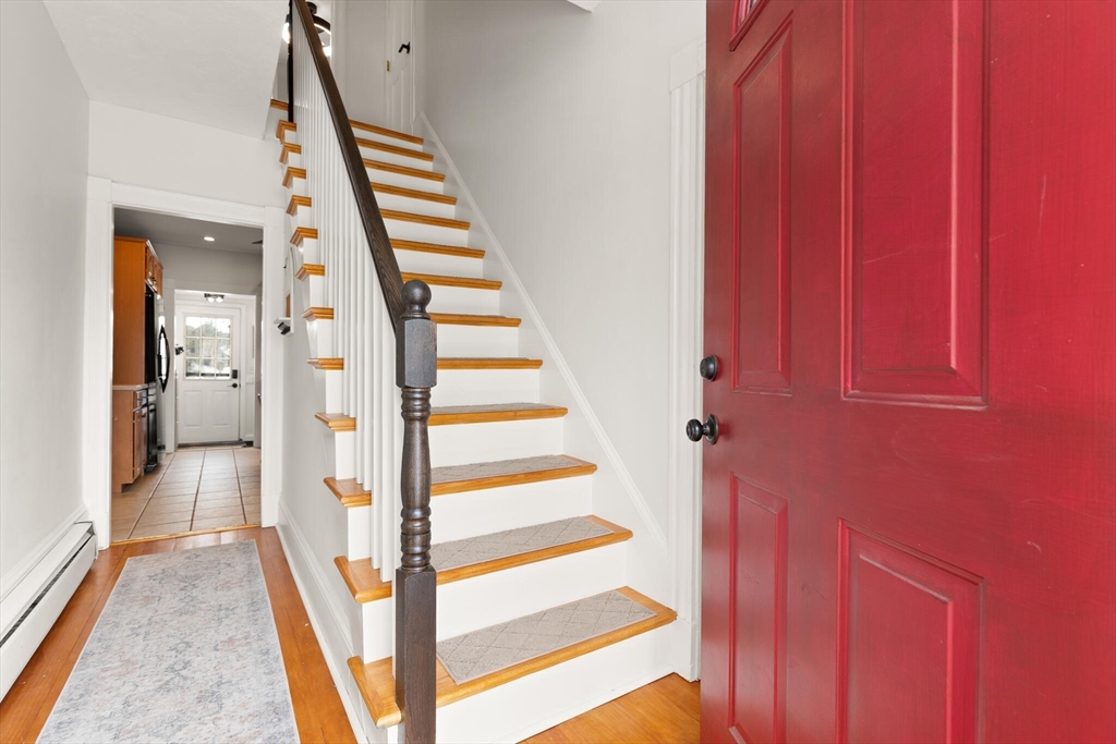 39 Cedar Street Wakefield, MA 01880 - Photo 2 of 22