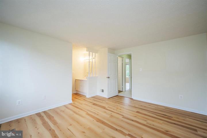 2025 North Glebe Road Arlington, VA 22207 - Photo 11 of 19 Primary Bedroom