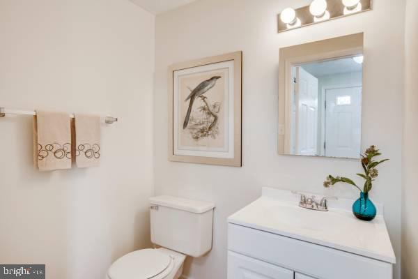 2025 North Glebe Road Arlington, VA 22207 - Photo 17 of 19 Half bathroom