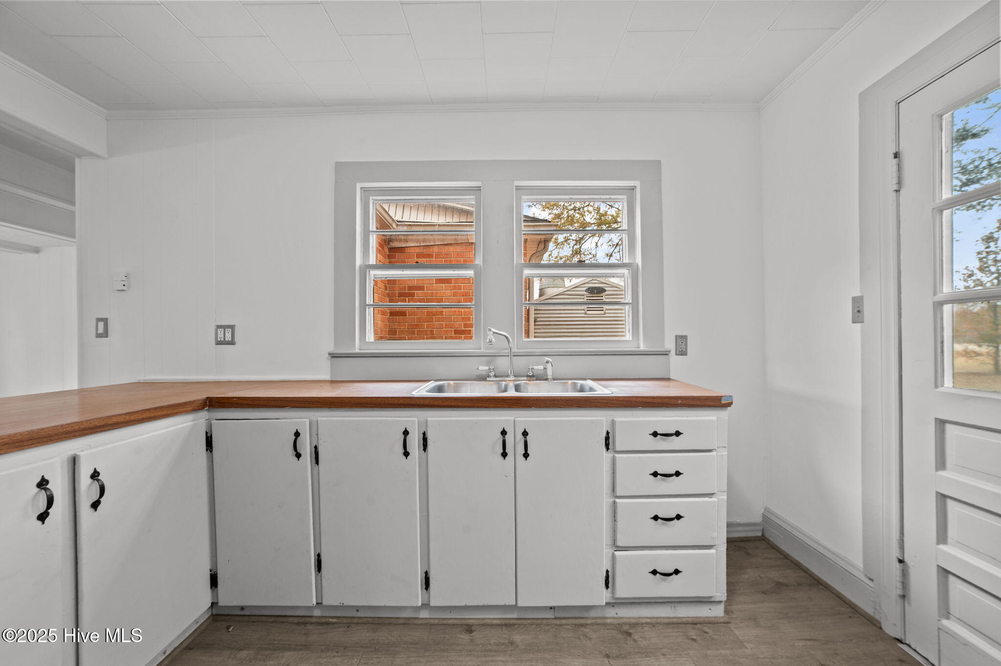 561 Godley Road Grimesland, NC 27837 - Photo 10 of 41 28-web-or-mls-LHV_4244