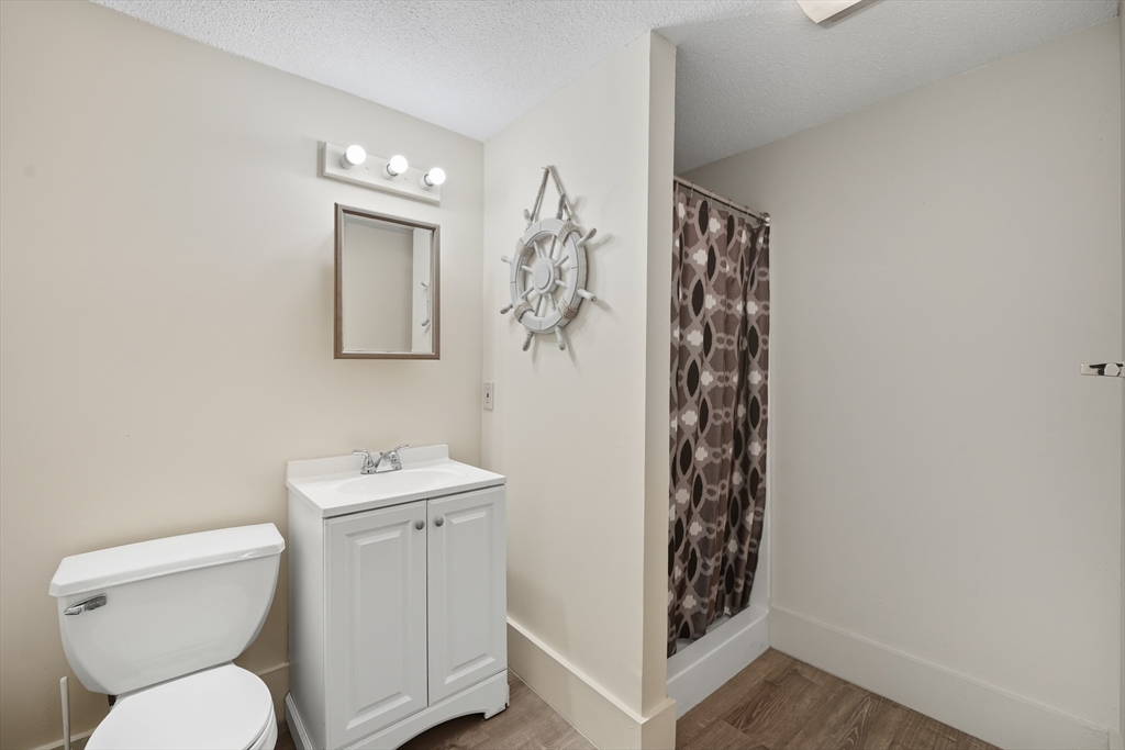 90 Lorenzo Street Springfield, MA 01109 - Photo 13 of 21 Gallery Image 13