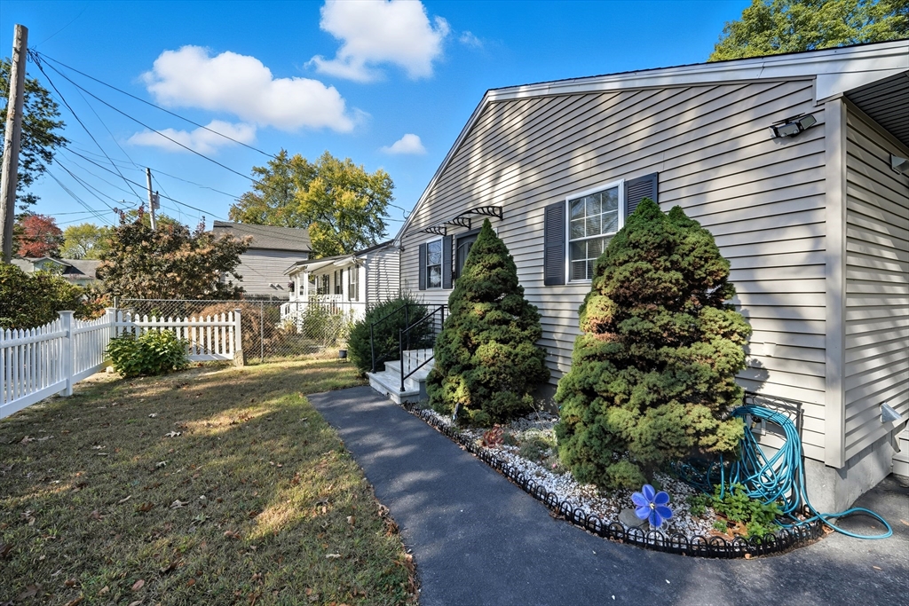 90 Lorenzo Street Springfield, MA 01109 - Photo 19 of 21 Gallery Image 19