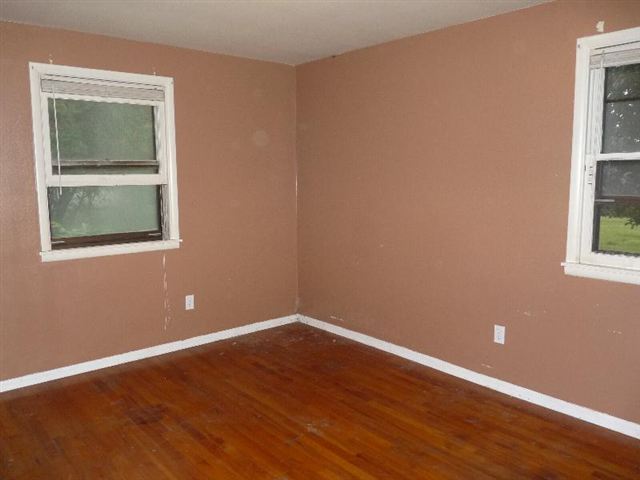 1332 North Elton Road Spokane Valley, WA 99212 - Photo 6 of 9 Gallery Image 6