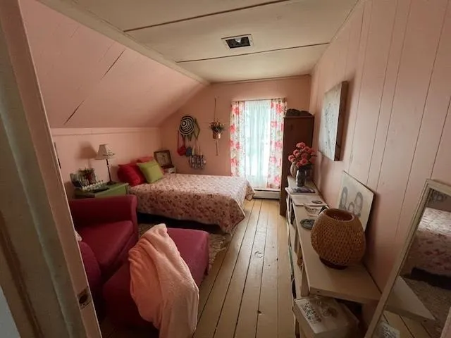 $84,900 | 805 2nd Street, Menominee, MI 49858