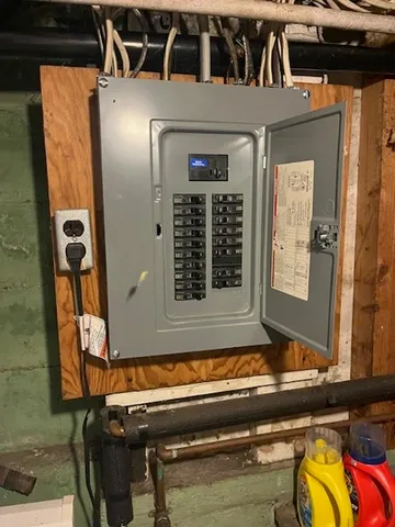 $84,900 | 805 2nd Street, Menominee, MI 49858