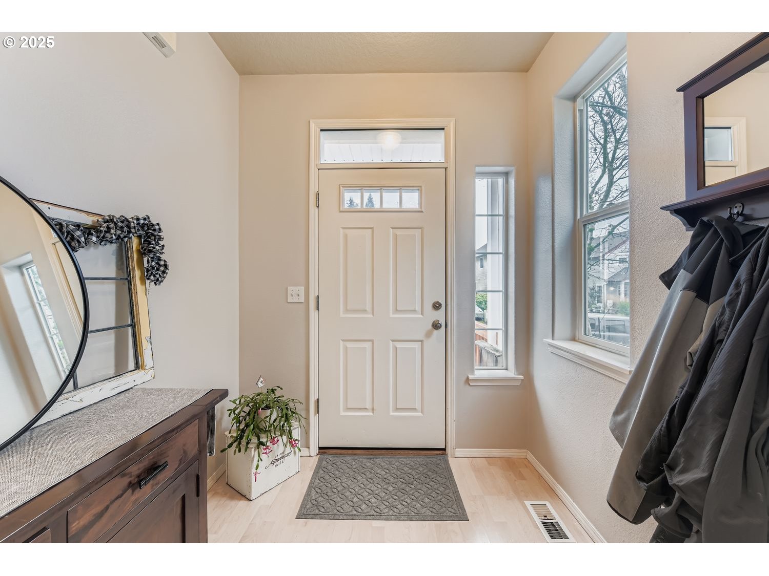 4671 Southeast 21st Terrace Gresham, OR 97080 - Photo 3 of 21