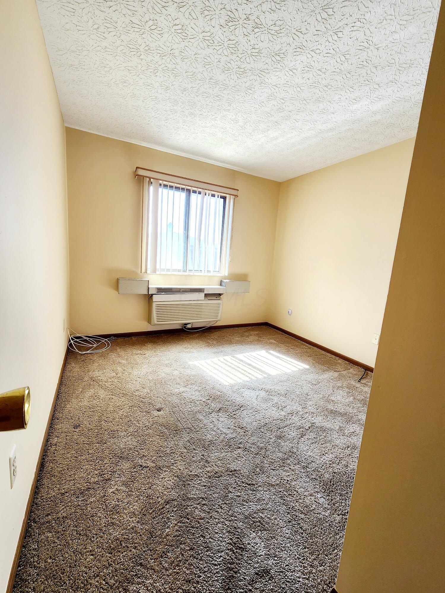 4115 Karl Road, Unit 307 Columbus, OH 43224 - Photo 8 of 21 20221013_134754