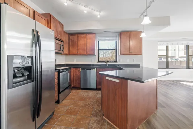 $319,900 | 1155 Ford Road, Unit 201, St. Louis Park, MN 55426