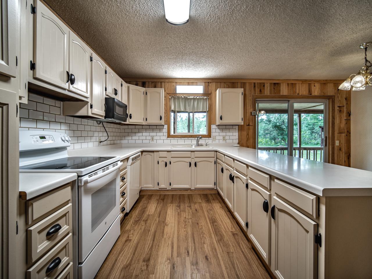 4171 Mallard Lane Rhinelander, WI 54501 - Photo 5 of 37 Gallery Image 5