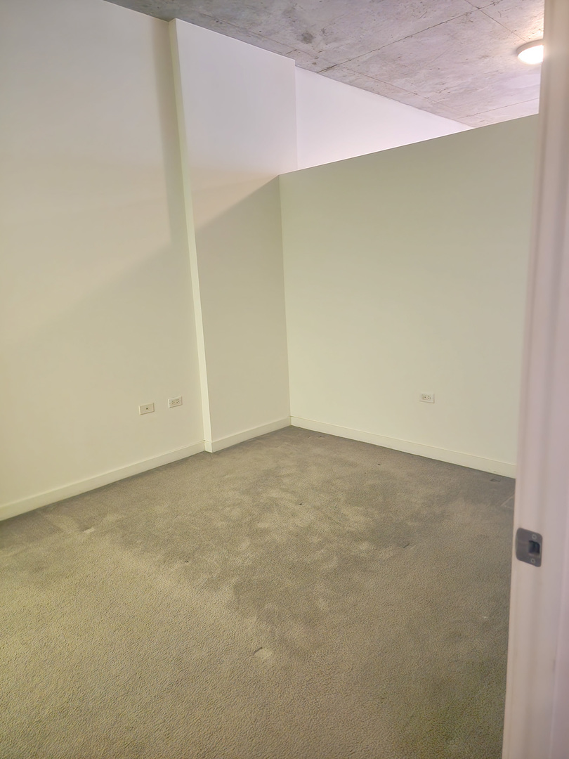 235 West Van Buren Street, Unit 3209 Chicago, IL 60607 - Photo 12 of 19