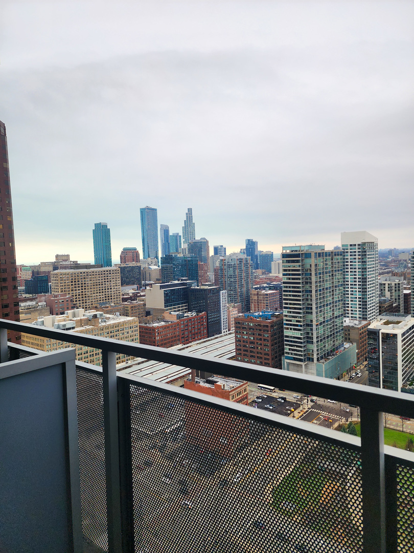 235 West Van Buren Street, Unit 3209 Chicago, IL 60607 - Photo 6 of 19
