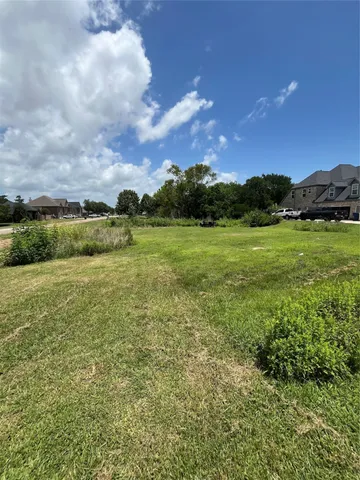 a view of an outdoor space and yard