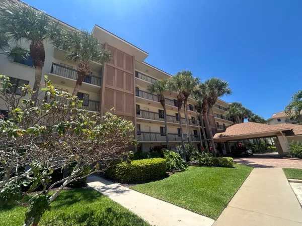 $645,000 | 1901 Marina Isle Way, Unit 302, Jupiter, FL 33477