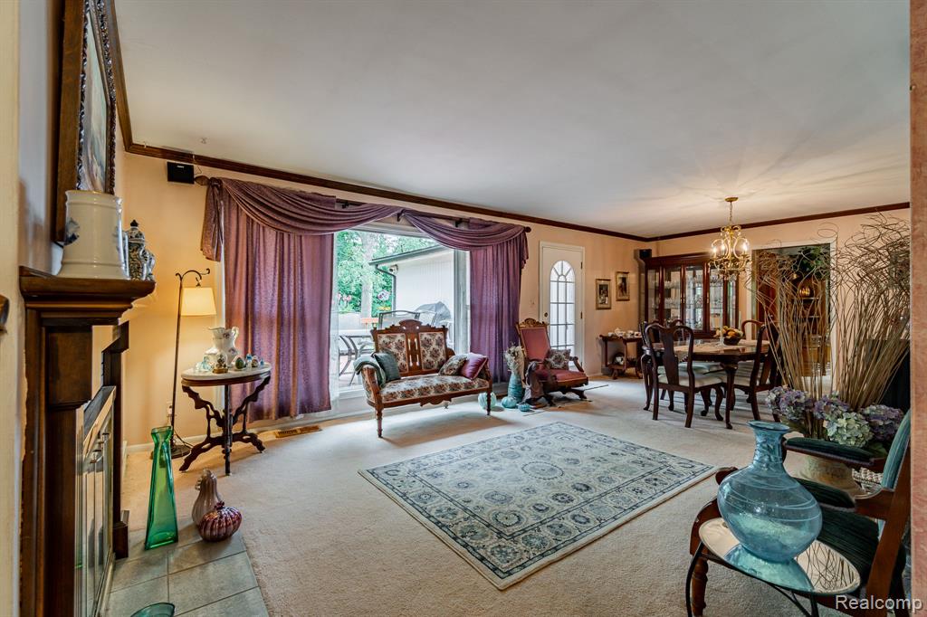 28012 Ridgebrook Road Farmington Hills, MI 48334 - Photo 3 of 43